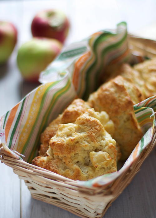 Apple Cheddar Scones Apple Cheddar Scones