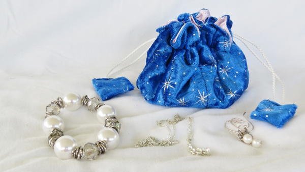 Classy Little Jewelry Pouch Tutorial