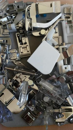 Sewing Machine Feet Guide