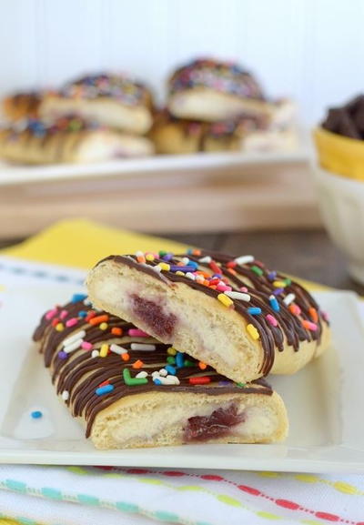 Banana Split Cheesecake Rolls