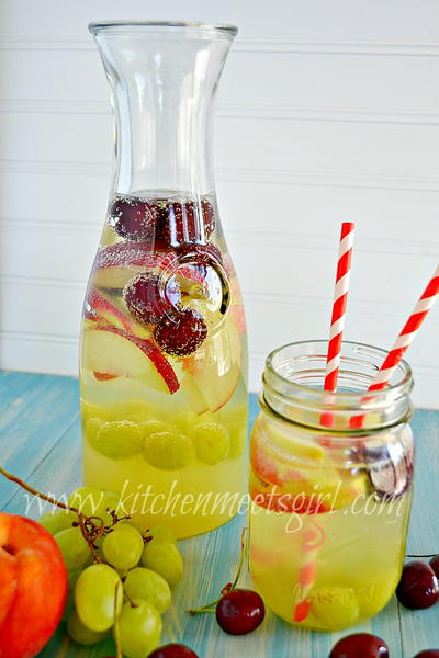 Fresh Peach Sangria