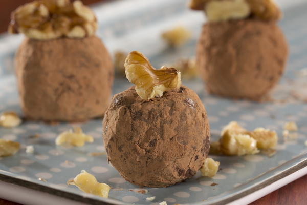 Fig and Walnut Truffles Fig and Walnut Truffles