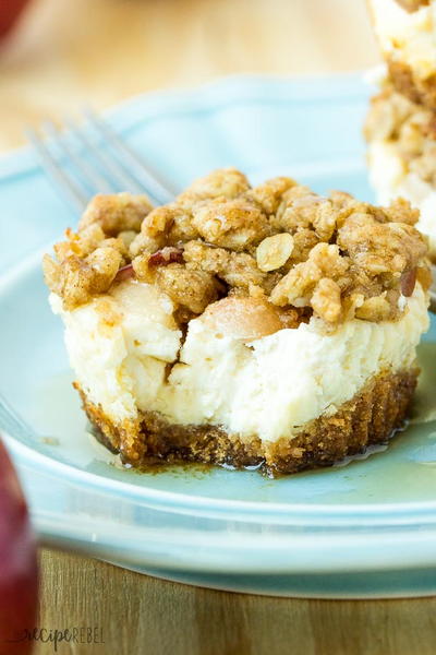 Fruit Crisp Cheesecakes Mini Apple Crisp Cheesecakes