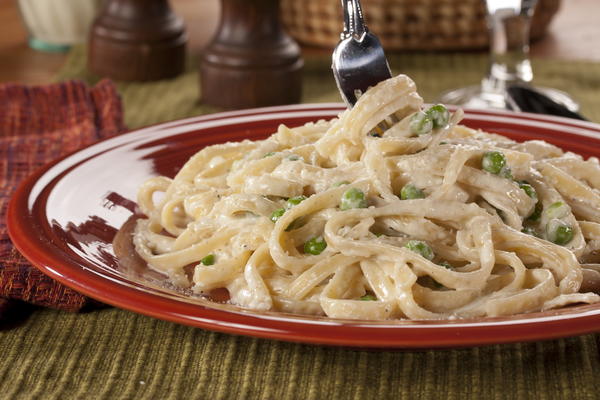 Peas and Fettuccine Alfredo