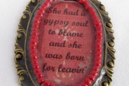 Beaded Bezel for Resin Jewelry Projects Beaded Bezel for Resin Jewelry Projects