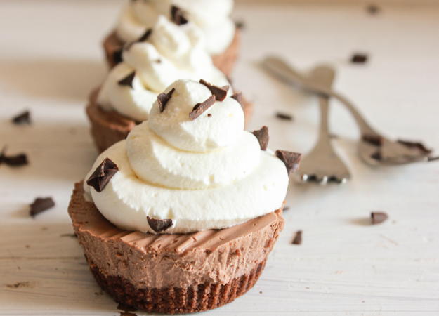 Individual Frozen Creamy Chocolate Mini Pies Individual Frozen Creamy Chocolate Mini Pies