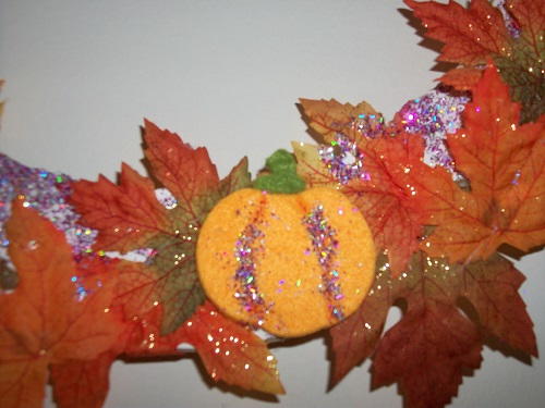 Glitter Leaves and Felt Pumpkin Wreath Glitter Leaves and Felt Pumpkin Wreath