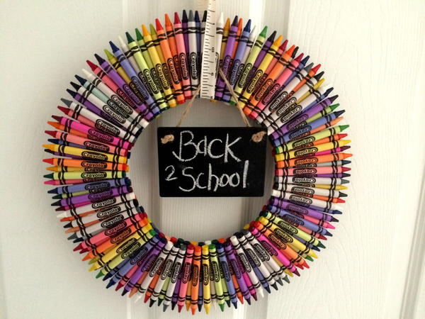 Back-To-School Crayon Wreath