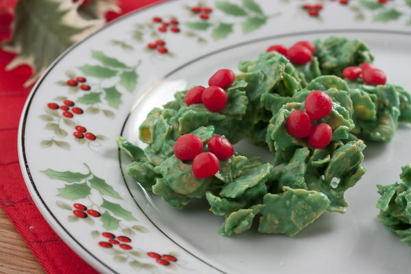 Melt in Your Mouth Wreath Treats Melt in Your Mouth Wreath Treats