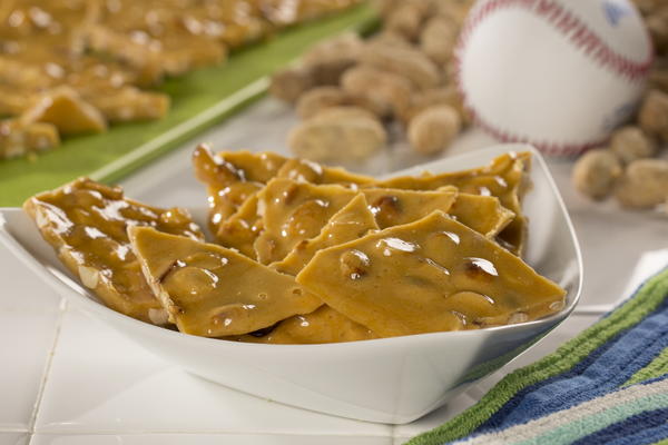 Old-Fashioned Peanut Brittle Old-Fashioned Peanut Brittle