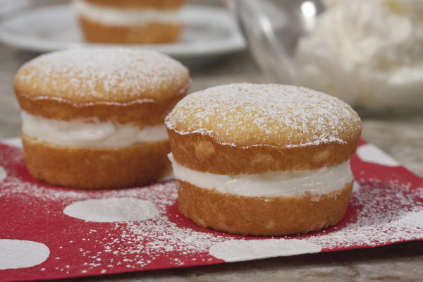 Twinkie Cupcakes Twinkie Cupcakes