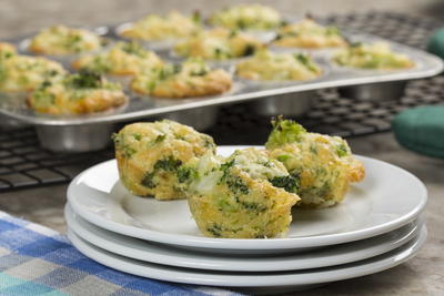 Broccoli Cornbread Mini Muffins