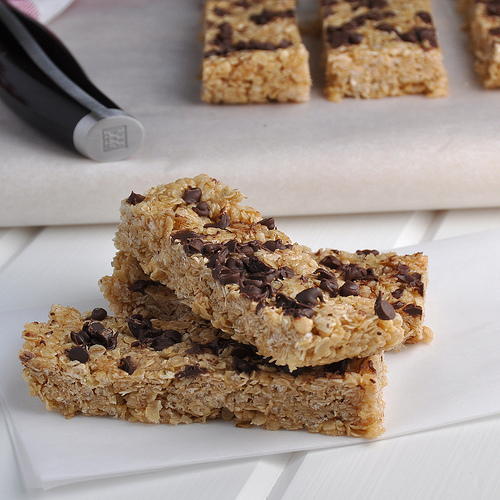 No-Bake Chocolate Chip Granola Bars
