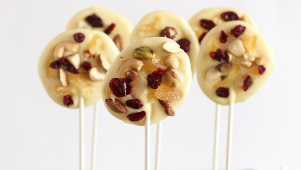 Healthy White Chocolate Lollipops Healthy White Chocolate Lollipops