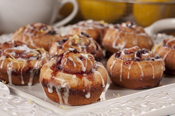 Raspberry Lemon Sweet Rolls