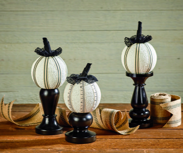 Three Little Pumpkins Halloween Centerpiece
