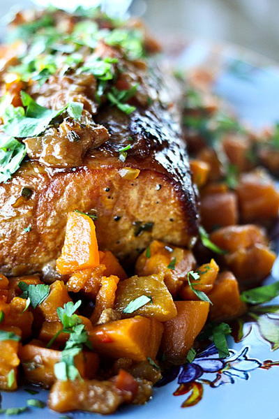 Peach Salsa Pork Roast with Sweet Potatoes Peach Salsa Pork Roast with Sweet Potatoes