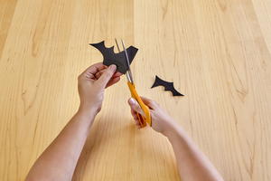 Hanging Bat Ghosts Hanging Bat Ghosts