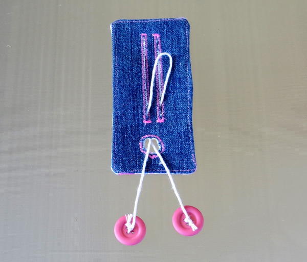 DIY button and string card trick