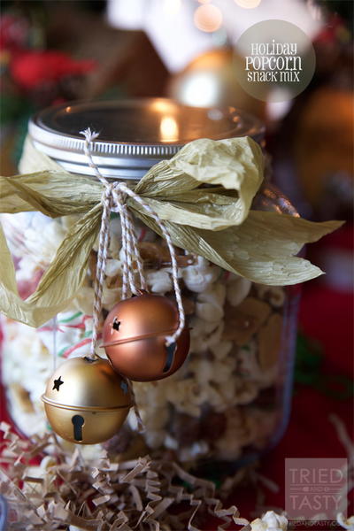 Holiday Popcorn Snack Mix
