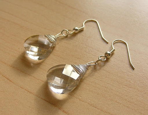 Learn How to Wire-Wrap Jewelry Learn How to Wire-Wrap Jewelry