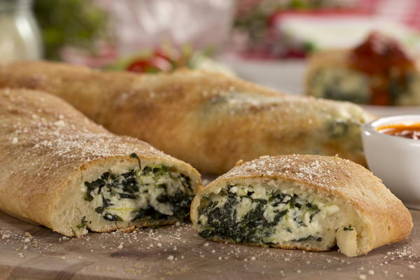 Spinach and Cheese Stromboli Spinach and Cheese Stromboli