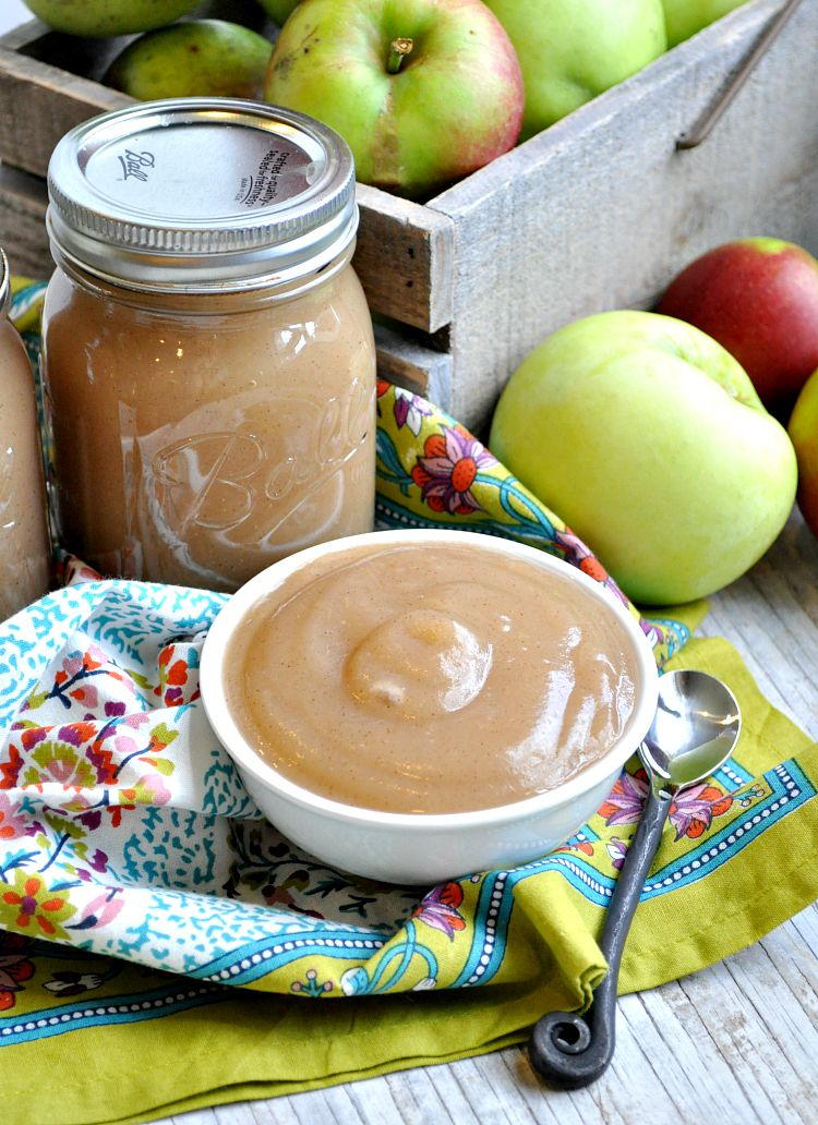 Easy Slow Cooker Applesauce