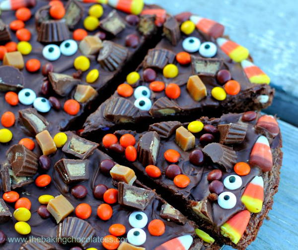 Wicked Good Halloween Brownie Pizza
