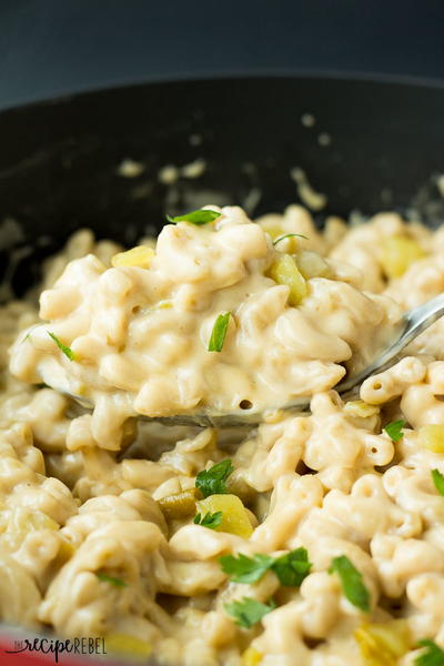 One Pot Green Chile Macaroni and Cheese