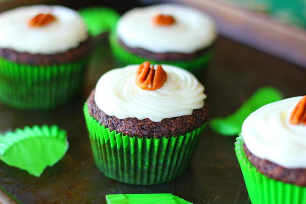 Cream Cheese Frosted Chocolate Zucchini Cupcakes Cream Cheese Frosted Chocolate Zucchini Cupcakes