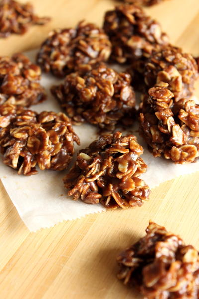 Mini No-Bake Oatmeal Cookies Mini No-Bake Oatmeal Cookies
