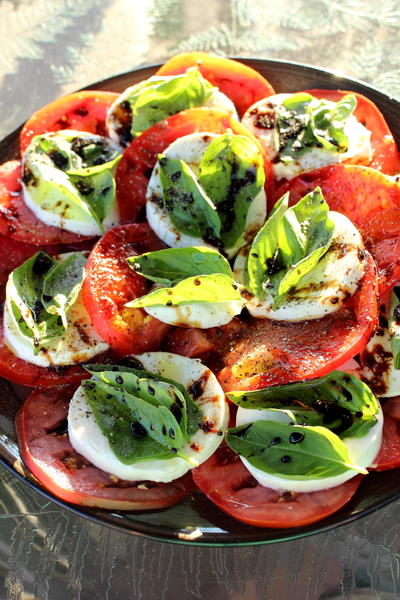 Simple Caprese Salad Caprese Salad