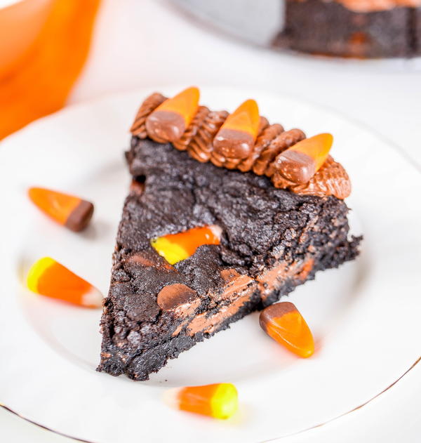 Halloween Chocolate Chip Cookie Cake
