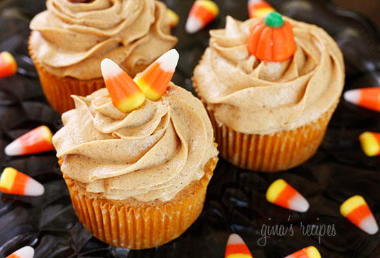 Pumpkin Cupcakes with Pumpkin Spiced Cream Cheese Frosting Pumpkin Cupcakes with Pumpkin Spiced Cream Cheese Frosting