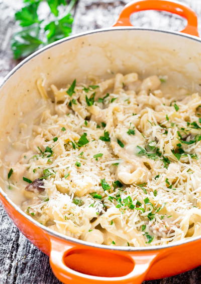 One Pot Creamy Chicken Tetrazzini One Pot Creamy Chicken Tetrazzini