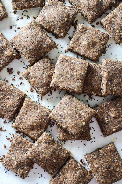 Clean-Eating Spelt Crackers Clean-Eating Spelt Crackers