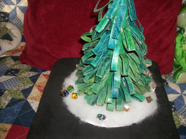 Recycled Toilet Paper Roll Christmas Tree Tabletop Christmas Tree