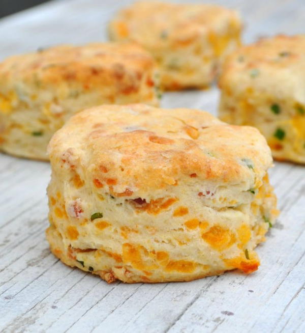 Cheddar, Chive & Bacon Biscuits Cheddar, Chive & Bacon Biscuits