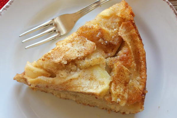 Apple and Cinnamon Cake Apple and Cinnamon Cake