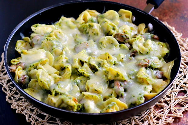 Pesto Tortellini Bake Pesto Tortellini Bake
