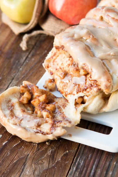 Apple Pie Pull Aparts with Maple Glaze Apple Pie Pull Aparts with Maple Glaze