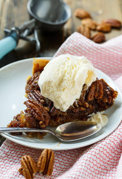 Easy Slow Cooker Pecan Pie Easy Slow Cooker Pecan Pie
