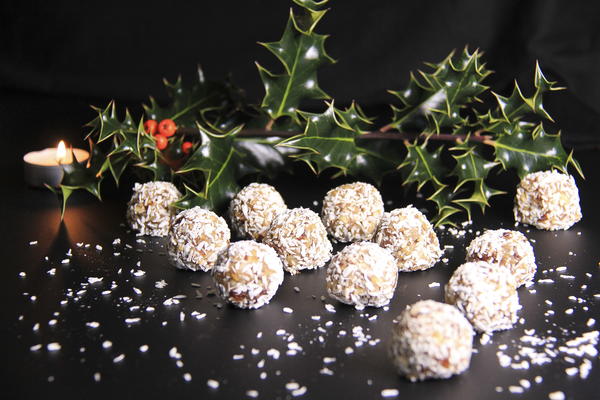 Easy Holiday Truffles Easy Holiday Truffles