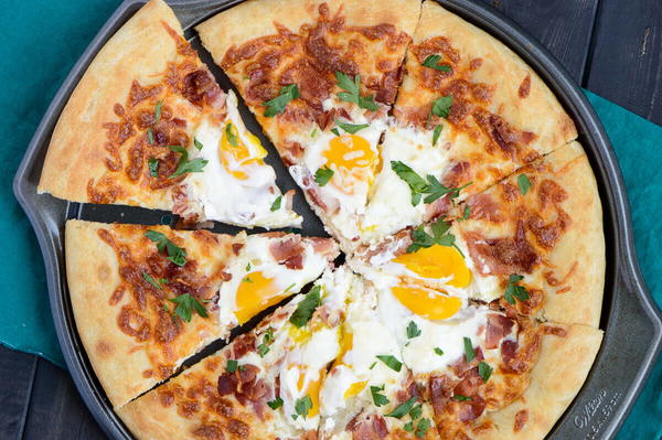 Bacon Egg Breakfast Pizza