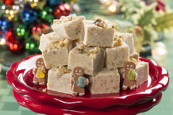 Holiday Gingerbread Fudge Holiday Gingerbread Fudge