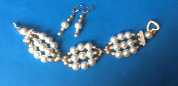 Pearl Drops Pearl Drops