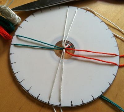 DIY Kumihimo Disk from a CD