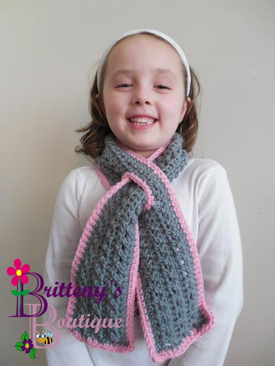 Little One's Keyhole Scarf