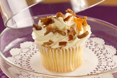 Vanilla Cupcakes with Bacon