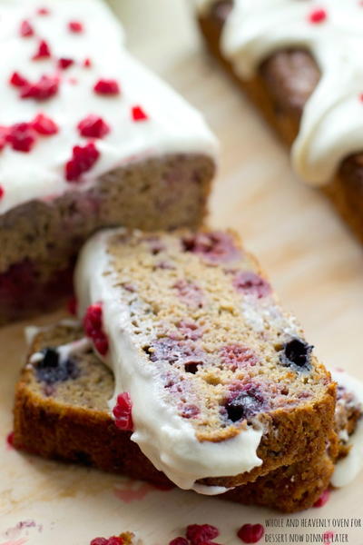 Berry Banana Bread with Cream Cheese Icing Berry Banana Bread with Cream Cheese Icing